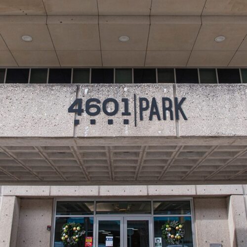 4601-Park-Rd-awning