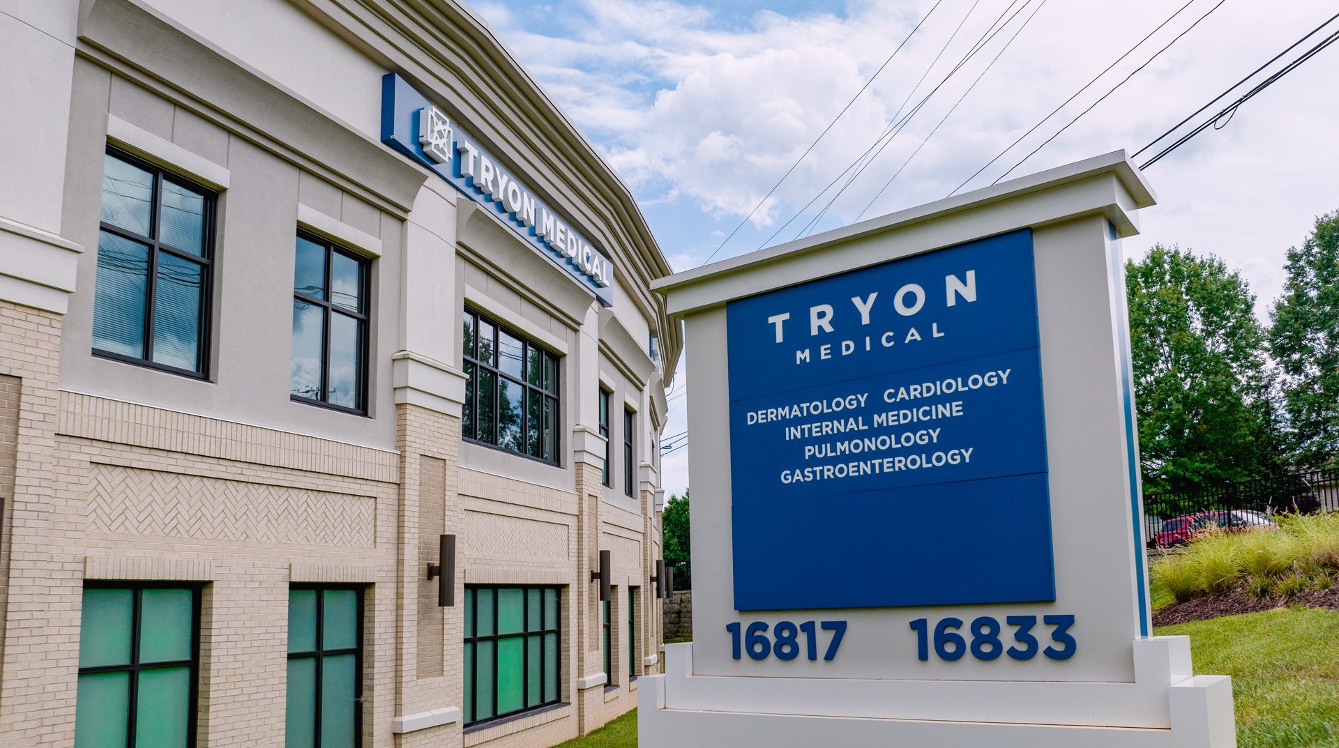 Marvin Crossing Tryon Medical Partners exterior building monument sign daytime