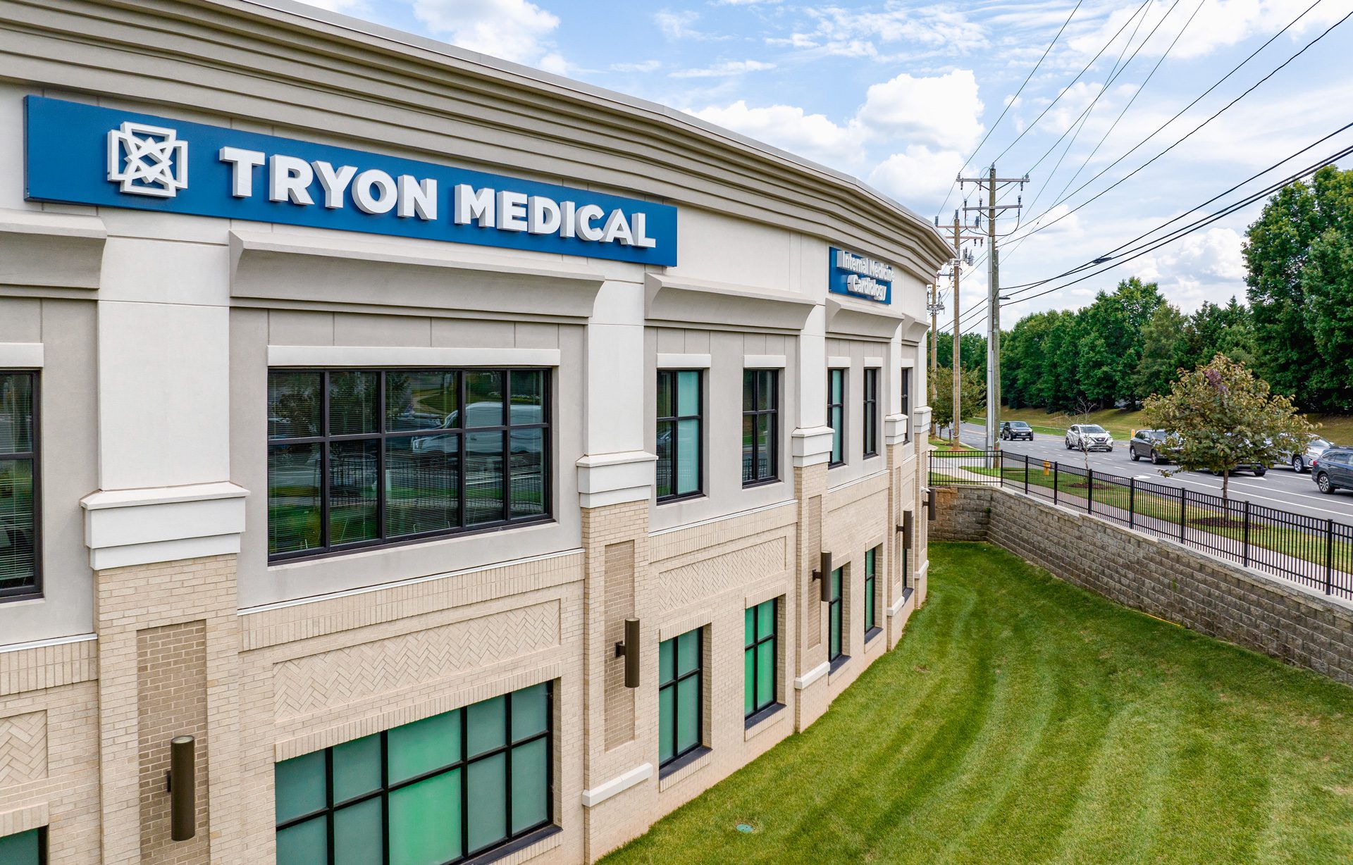Marvin Crossing Tryon Medical Partners exterior building daytime
