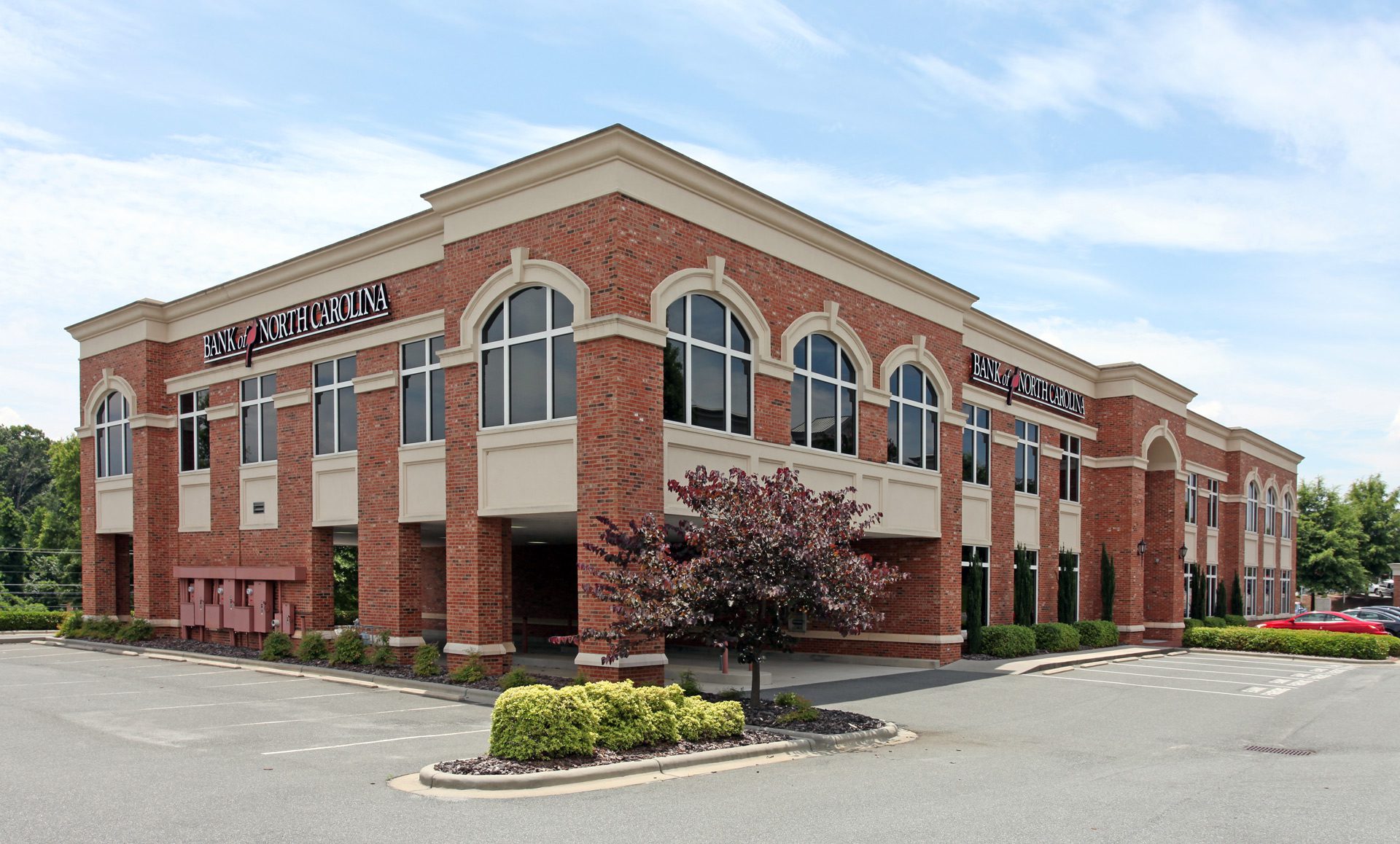 Mooresville-Gateway-Bank-of-NC brick building exterior during daytime