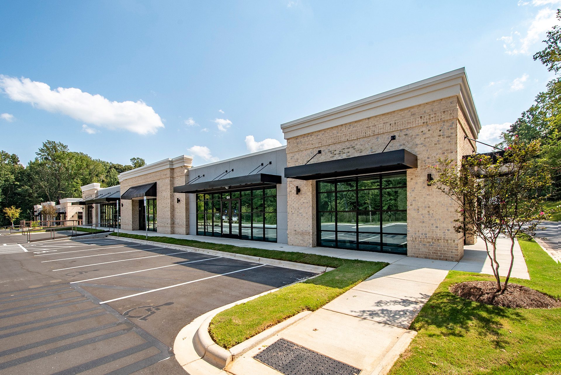 South Mill at Elizabeth retail building B exterior