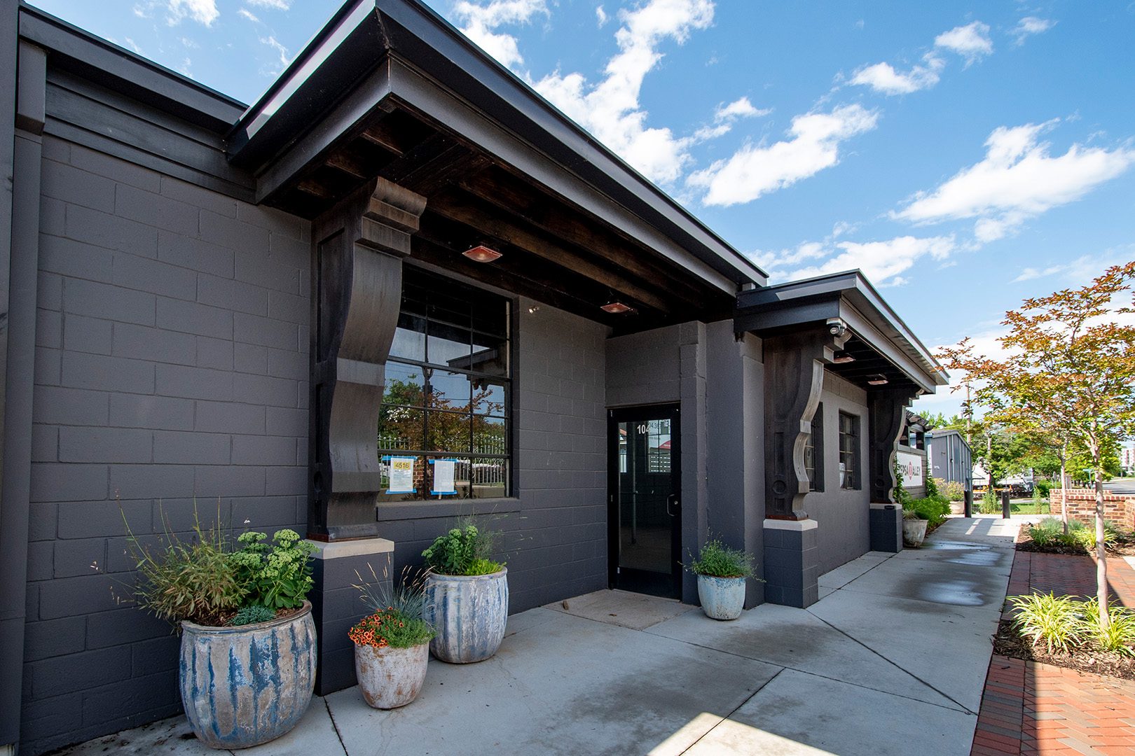 4516 Nations Crossing LoSo retail space available for lease