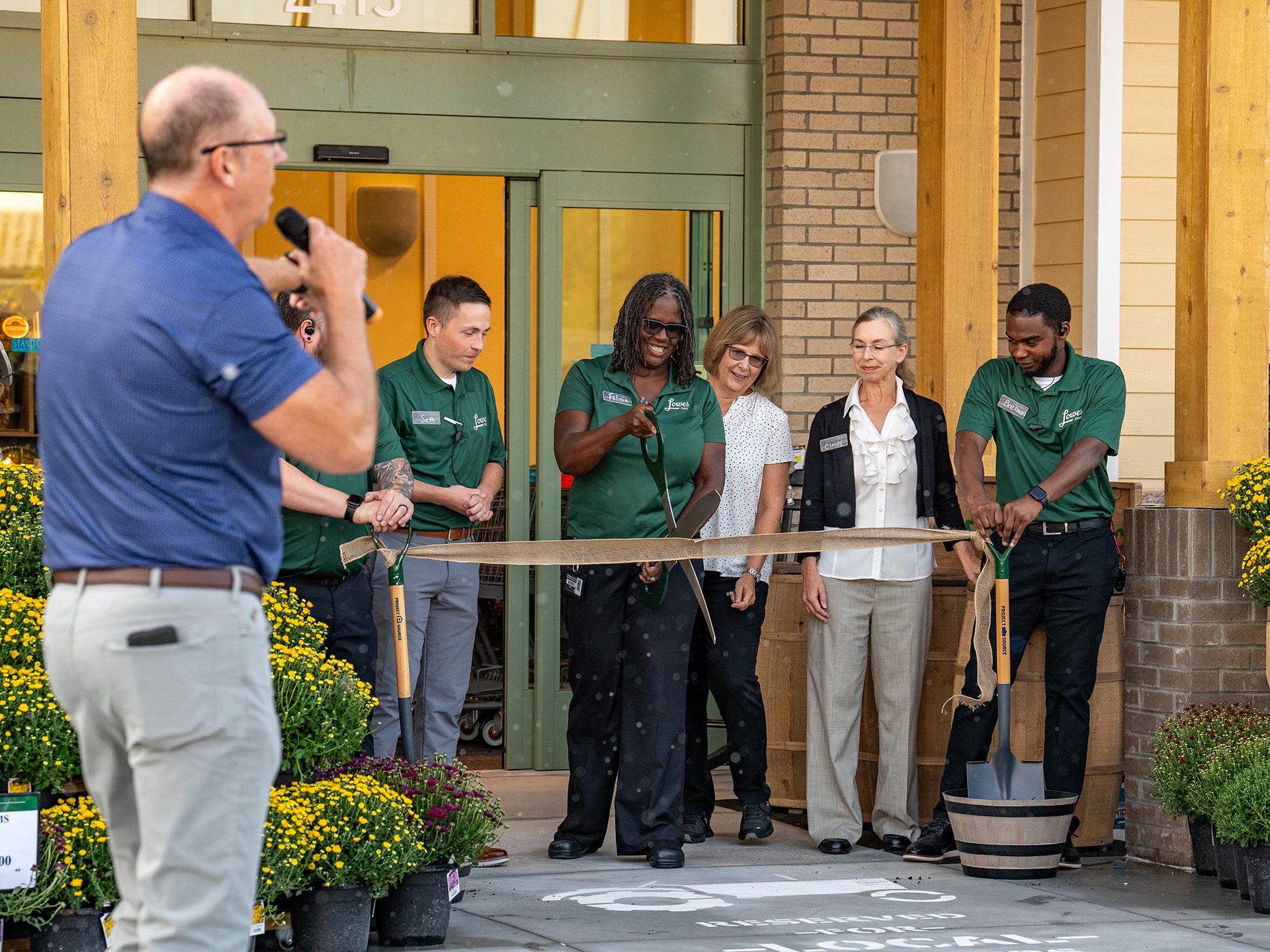 Lowes Foods Christenbury Village in Concord ribbon cutting