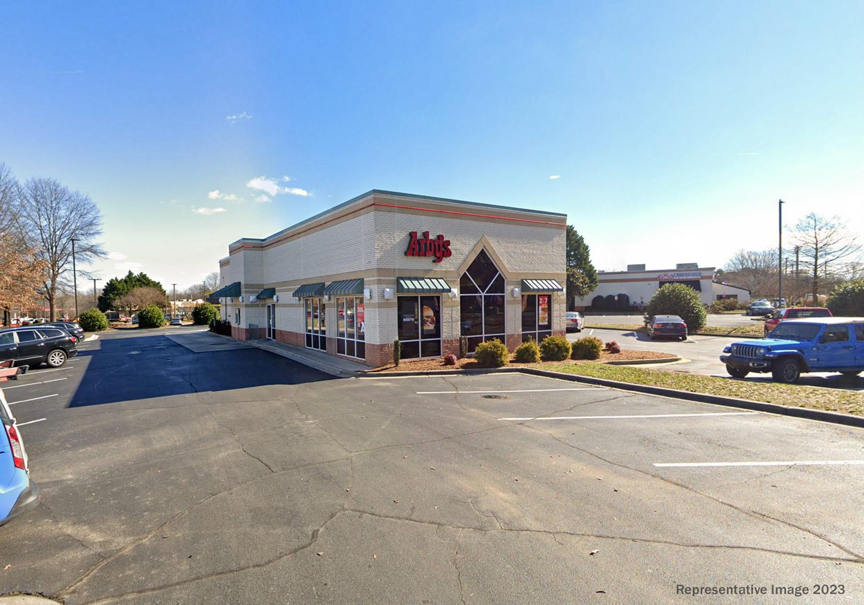 Image of exterior of Arby's restaurant building