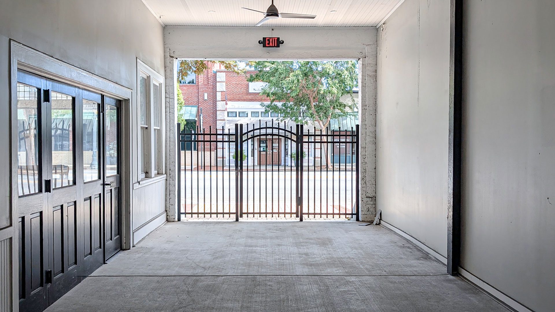 211-E-Innes-St-4