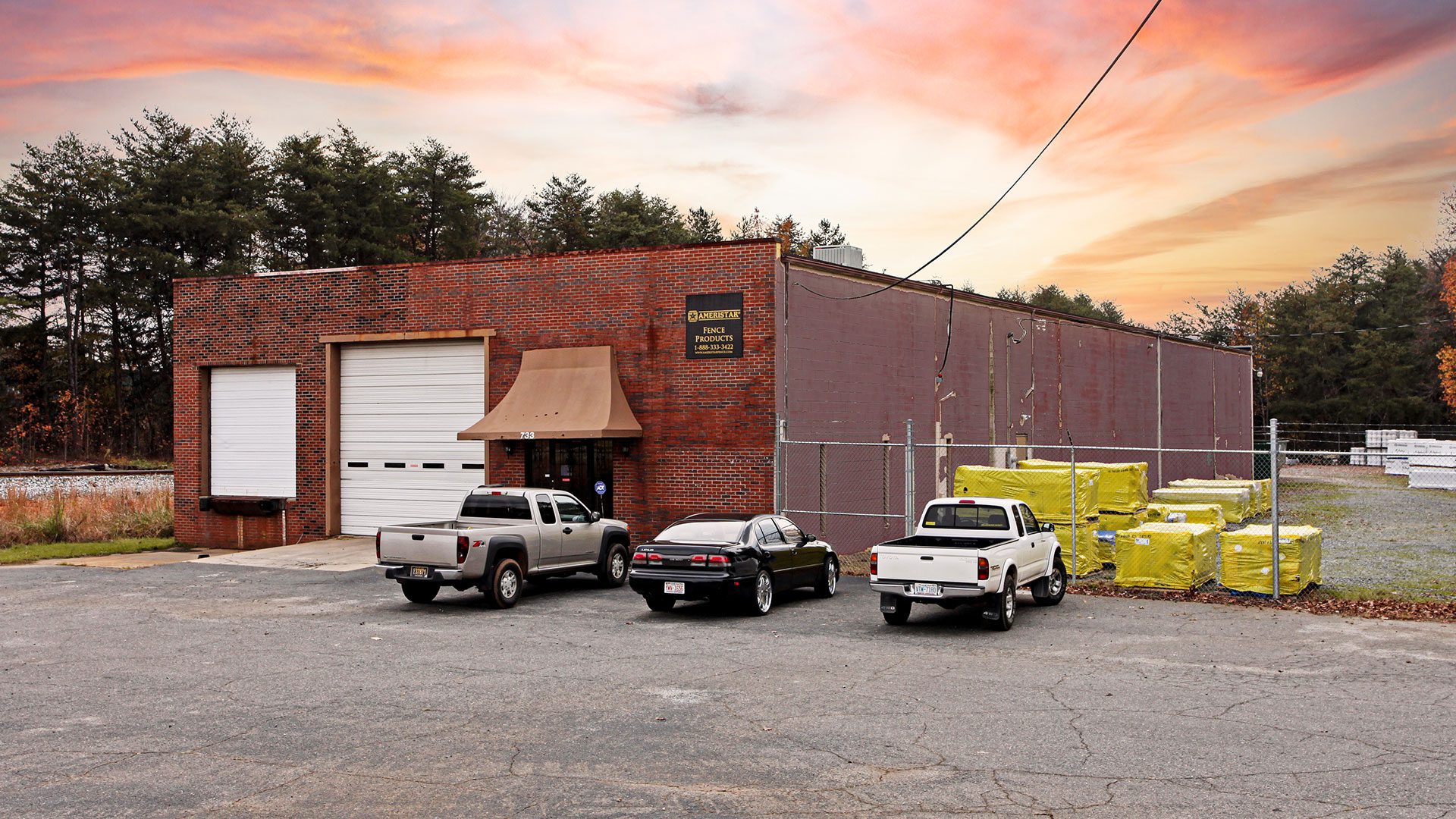 Freestanding-Warehouse-Cover